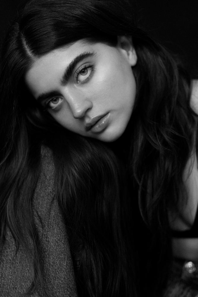 Photographie portrait noir et blanc Mariana