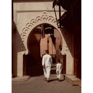 père et son fils dans les rues de Marrakech